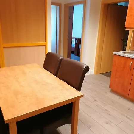 Hotell Am Holzhafen 3*